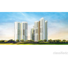 Is Amrapali Leisure park suitable for family living?
