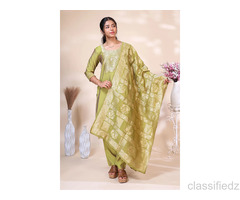 What Makes a Three Piece Suit Set for Women Ideal for Special Occasions?